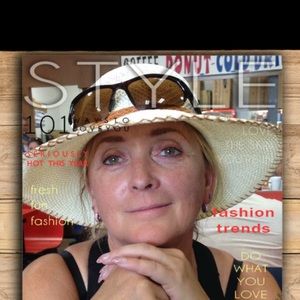 Meet your Posher, Louise